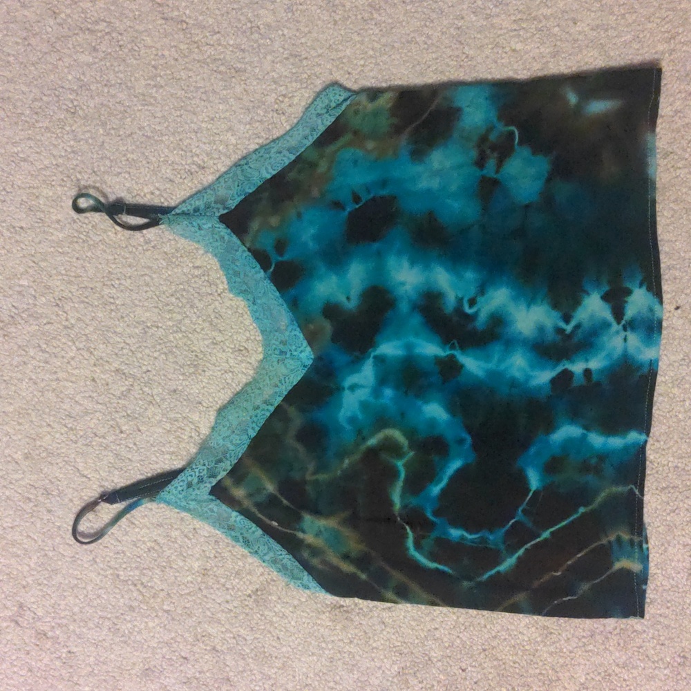 Small Blue Geode Tie Dye Lace Trim Crop Tank Top
